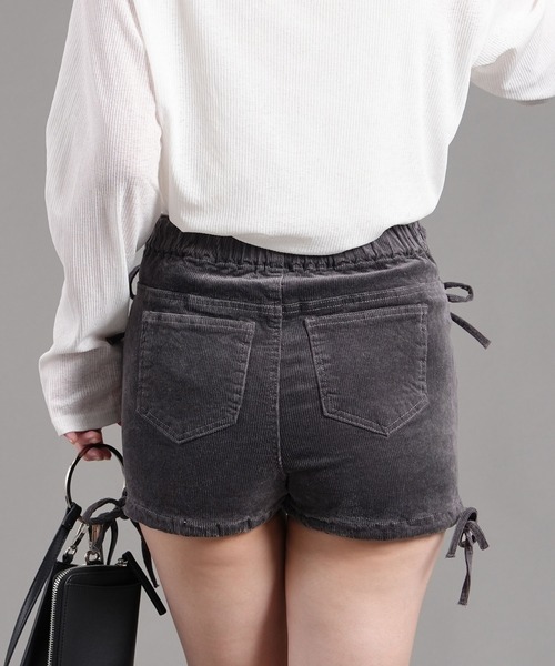 .WORKS(ドットワークス)の「ダブルレースアップショートパンツ ストレッチコーデュロイ(その他パンツ・レディース・ブラック/ダークパープル/ブラウン/キナリ・61/64)」の20枚目の写真