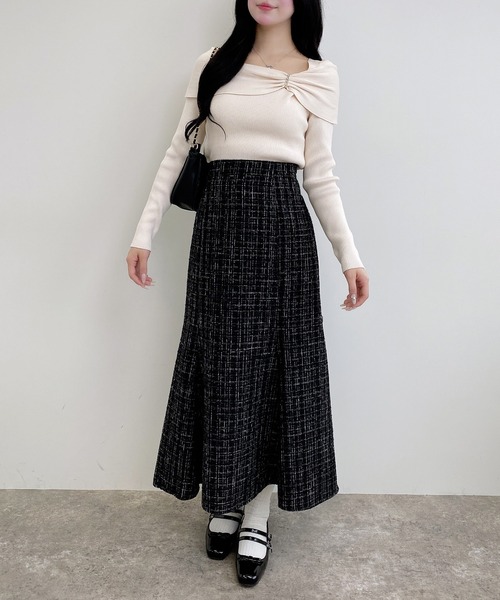 INGNI(イング)の「オフショルリボンビジューパーツリブニット(ニット/セーター・レディース・ボルドー/ブラック/オフホワイト/グレー・M)」の22枚目の写真