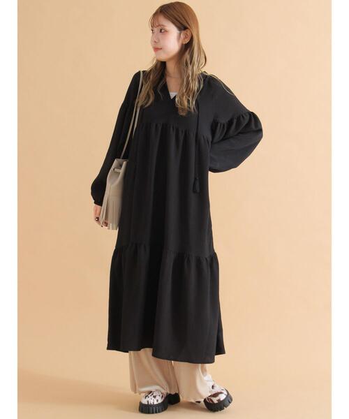 ehka sopo(エヘカソポ)の「ティアードワンピース(ワンピース・レディース・ブラック/ブラウン/キナリ・F)」の2枚目の写真