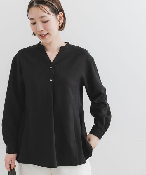 F by ROSSO（エフバイロッソ）の「『UR TECH SMOOTHLUXE』F by ROSSO　サイドペプラムブラウス（シャツ/ブラウス・レディース・チャコールグレー/ブラック/ベージュ・FREE）」の2枚目の写真