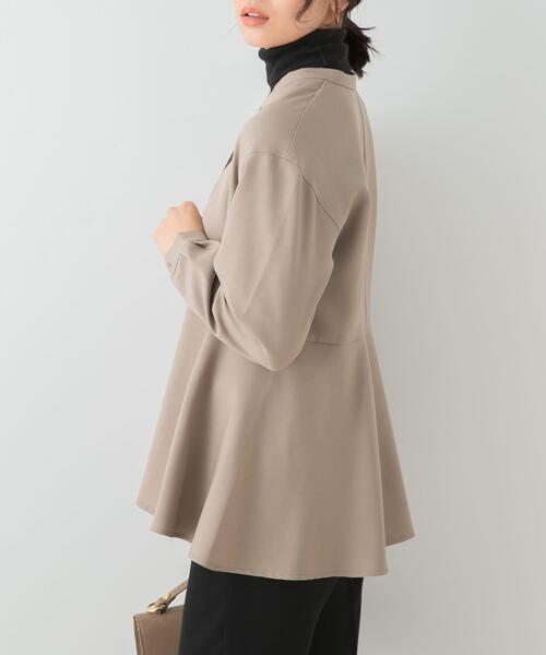 F by ROSSO（エフバイロッソ）の「『UR TECH SMOOTHLUXE』F by ROSSO　サイドペプラムブラウス（シャツ/ブラウス・レディース・チャコールグレー/ブラック/ベージュ・FREE）」の5枚目の写真