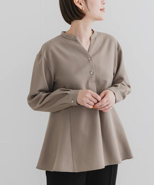 F by ROSSO（エフバイロッソ）の「『UR TECH SMOOTHLUXE』F by ROSSO　サイドペプラムブラウス（シャツ/ブラウス・レディース・チャコールグレー/ブラック/ベージュ・FREE）」の7枚目の写真