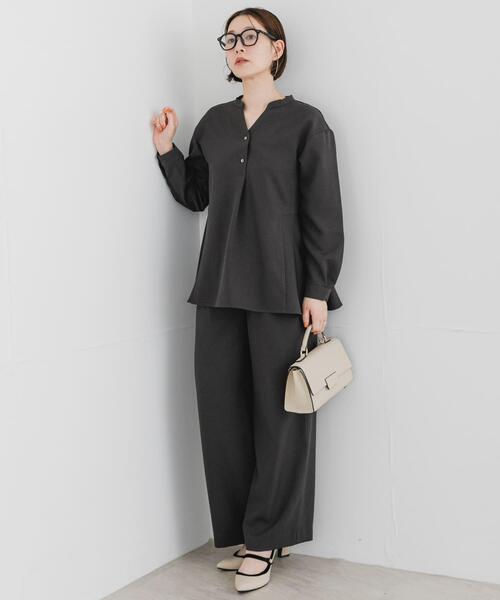 F by ROSSO（エフバイロッソ）の「『UR TECH SMOOTHLUXE』F by ROSSO　サイドペプラムブラウス（シャツ/ブラウス・レディース・チャコールグレー/ブラック/ベージュ・FREE）」の18枚目の写真