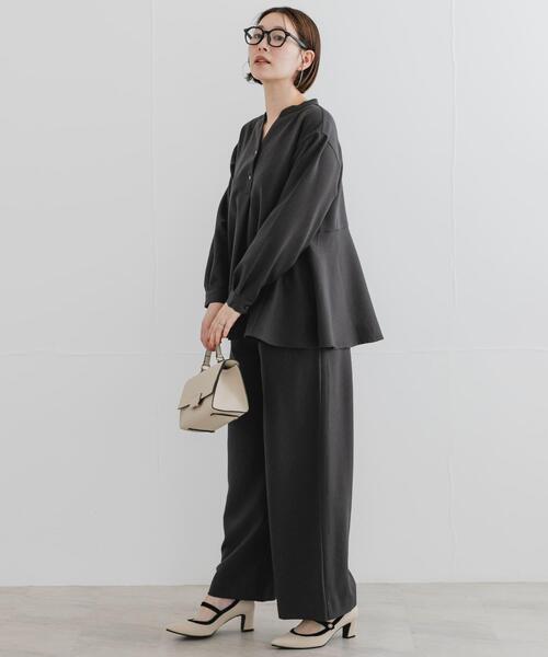 F by ROSSO（エフバイロッソ）の「『UR TECH SMOOTHLUXE』F by ROSSO　サイドペプラムブラウス（シャツ/ブラウス・レディース・チャコールグレー/ブラック/ベージュ・FREE）」の19枚目の写真