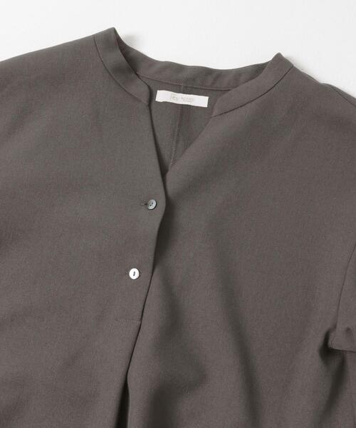 F by ROSSO（エフバイロッソ）の「『UR TECH SMOOTHLUXE』F by ROSSO　サイドペプラムブラウス（シャツ/ブラウス・レディース・チャコールグレー/ブラック/ベージュ・FREE）」の21枚目の写真
