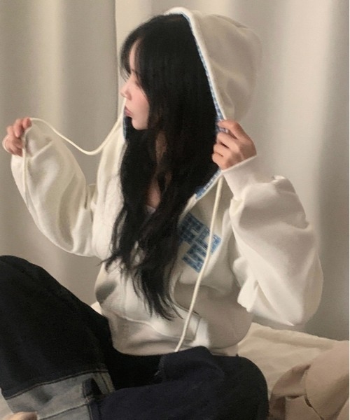 gossip!ロサンゼルス(ゴシップロサンゼルス)の「着回し力バツグン!ゆるっとラフな万能 フルジップ チェックバイカラールーズフィットクロップドパーカー羽織 UV対策 冷房対策Y2K(パーカー・レディース・ブラック/ライトグレー/グレー/ネイビー/ライトブルー/ベージュ・M)」の13枚目の写真