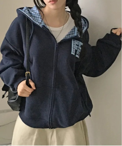 gossip!ロサンゼルス(ゴシップロサンゼルス)の「着回し力バツグン!ゆるっとラフな万能 フルジップ チェックバイカラールーズフィットクロップドパーカー羽織 UV対策 冷房対策Y2K(パーカー・レディース・ブラック/ライトグレー/グレー/ネイビー/ライトブルー/ベージュ・M)」の19枚目の写真