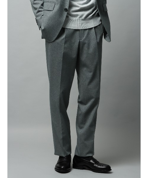 SUIT SQUARE(スーツスクエア)の「タックテーパードパンツ ウォッシャブル ストレッチ ポンチツイル 無地(スラックス・メンズ・カーキ系/ネイビー系/グレー系・3L/LL/L/M/S/SS)」の1枚目の写真