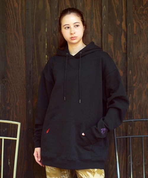 POLeR(ポーラー)の「POLeR/ポーラー POLeR×GSC PDC FURRY HEART HOOD【GSC別注】(パーカー・メンズ・グレー/ブラック・X-LARGE/MEDIUM/LARGE)」の2枚目の写真