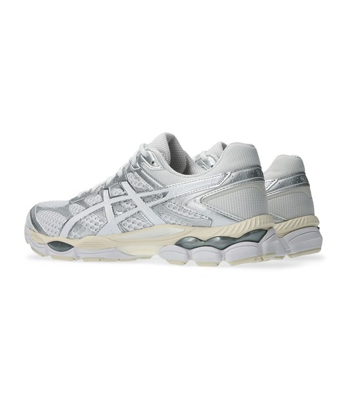 ASICS（アシックス）の「GEL-CUMULUS 16 / ゲルキュムラス 16（スニーカー・メンズ・ホワイト×シルバー・25.5/29/24/23.5/25/28.5/26/23/24.5/27.5/28/26.5/27）」の8枚目の写真