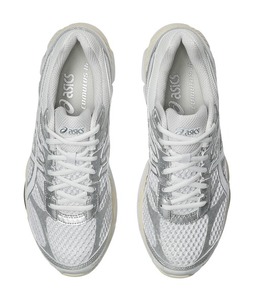 ASICS（アシックス）の「GEL-CUMULUS 16 / ゲルキュムラス 16（スニーカー・メンズ・ホワイト×シルバー・25.5/29/24/23.5/25/28.5/26/23/24.5/27.5/28/26.5/27）」の6枚目の写真