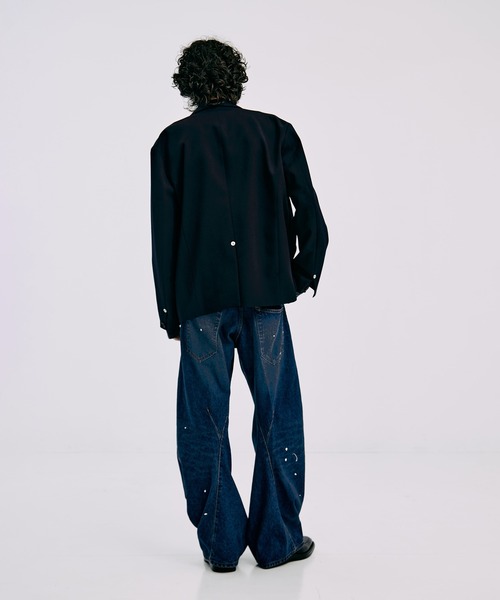NVRFRGT（ネヴァーフォーゲット）の「別注 TWISTED CURVED LEG JEANS（デニムパンツ・メンズ・インディゴブルー/ブラック・1/2）」の20枚目の写真