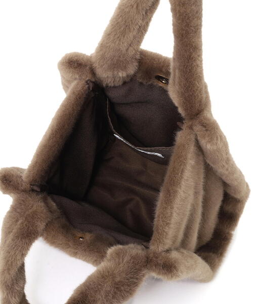 EDIT COLOGNE（エディットコロン）の「フェイクファーハートカラビナ付きトートバッグ（トートバッグ・レディース・ベージュ/ブラウン/ホワイト系その他・ﾌﾘ-）」の16枚目の写真