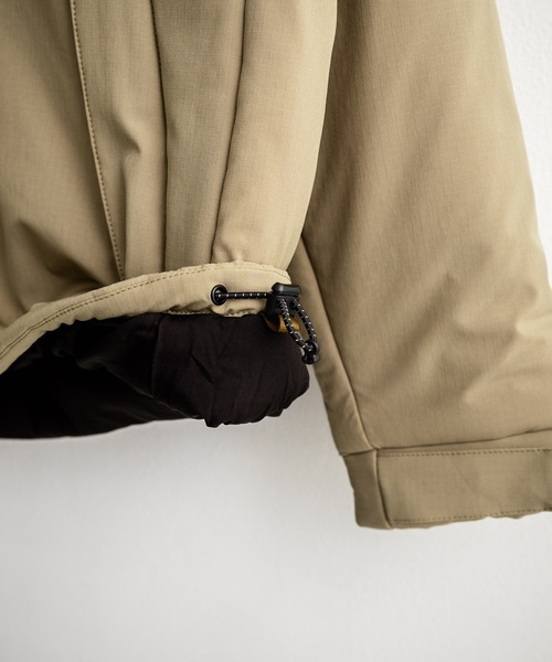 KRIFF MAYER(クリフメイヤー)の「KRIFF MAYER クリフメイヤー オーバーサイズ中綿アクティブフードジャケット/ワンポイントロゴ刺繍マウンテンパーカー 2517802(マウンテンパーカー・メンズ・グリーン/ベージュ/パープル/ブラック・M/L/XL)」の8枚目の写真