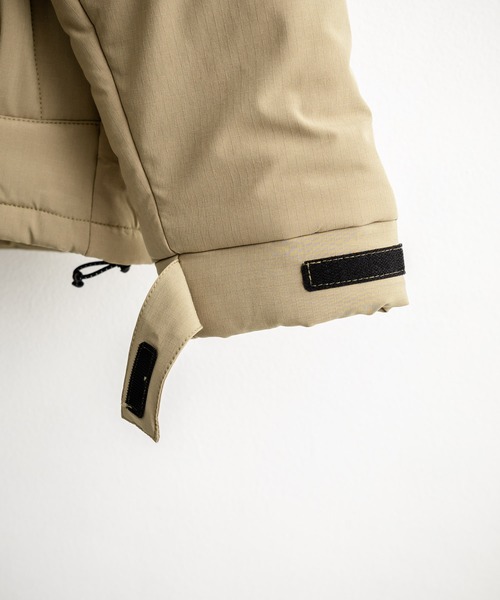 KRIFF MAYER(クリフメイヤー)の「KRIFF MAYER クリフメイヤー オーバーサイズ中綿アクティブフードジャケット/ワンポイントロゴ刺繍マウンテンパーカー 2517802(マウンテンパーカー・メンズ・グリーン/ベージュ/パープル/ブラック・M/L/XL)」の18枚目の写真