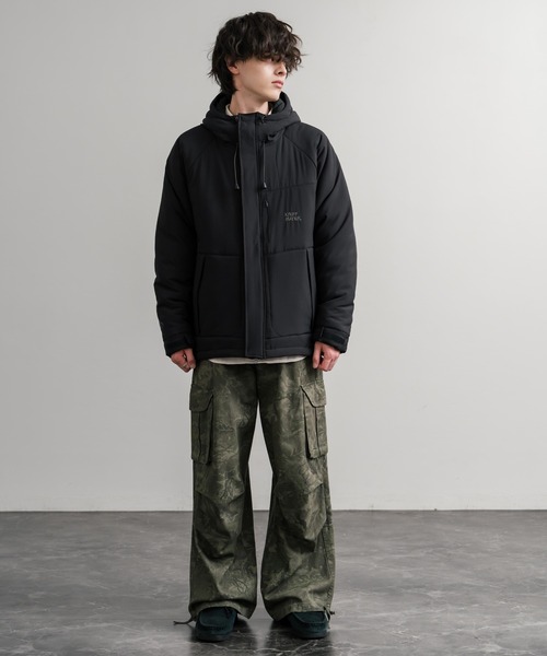 KRIFF MAYER(クリフメイヤー)の「KRIFF MAYER クリフメイヤー オーバーサイズ中綿アクティブフードジャケット/ワンポイントロゴ刺繍マウンテンパーカー 2517802(マウンテンパーカー・メンズ・グリーン/ベージュ/パープル/ブラック・M/L/XL)」の22枚目の写真