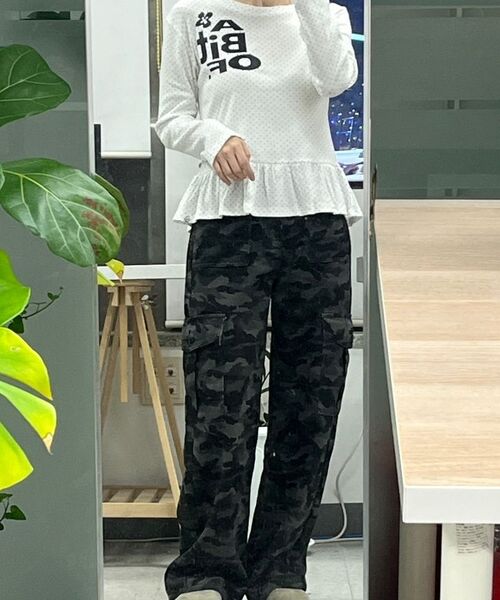 THE GREEN LAB（ザグリーンラボ）の「A BIT OF ドットフリルロングスリーブ [ブラック]（Tシャツ/カットソー・レディース・その他・FREE）」の2枚目の写真