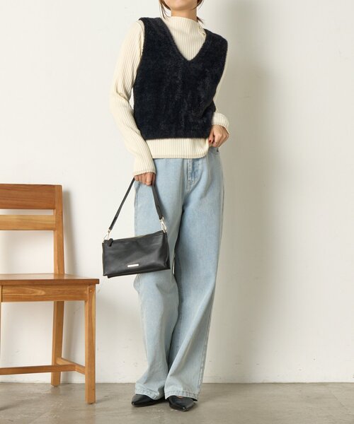 Jena espace merveilleux（ジェナ　エスパスメルヴェイユ）の「【インナーにも◎】金ボタンリブニット（ニット/セーター・レディース・アイボリー/レッド/ブラック/ベージュ・FREE）」の7枚目の写真