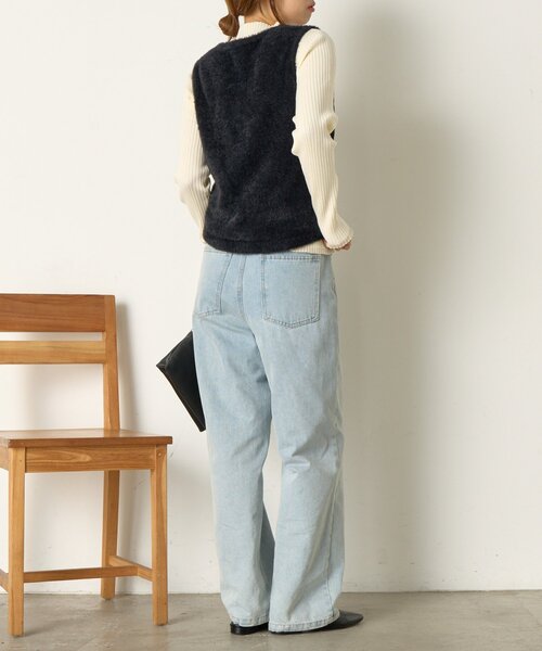 Jena espace merveilleux（ジェナ　エスパスメルヴェイユ）の「【インナーにも◎】金ボタンリブニット（ニット/セーター・レディース・アイボリー/レッド/ブラック/ベージュ・FREE）」の8枚目の写真