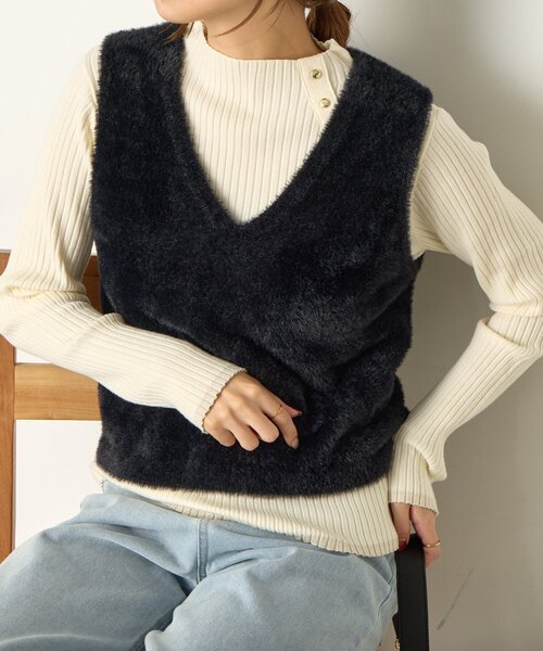 Jena espace merveilleux（ジェナ　エスパスメルヴェイユ）の「【インナーにも◎】金ボタンリブニット（ニット/セーター・レディース・アイボリー/レッド/ブラック/ベージュ・FREE）」の11枚目の写真