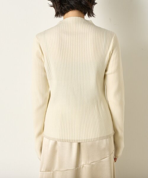 Jena espace merveilleux（ジェナ　エスパスメルヴェイユ）の「【インナーにも◎】金ボタンリブニット（ニット/セーター・レディース・アイボリー/レッド/ブラック/ベージュ・FREE）」の14枚目の写真