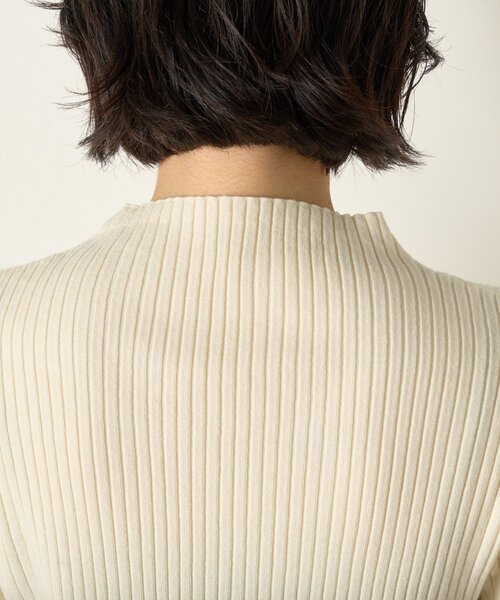 Jena espace merveilleux（ジェナ　エスパスメルヴェイユ）の「【インナーにも◎】金ボタンリブニット（ニット/セーター・レディース・アイボリー/レッド/ブラック/ベージュ・FREE）」の15枚目の写真