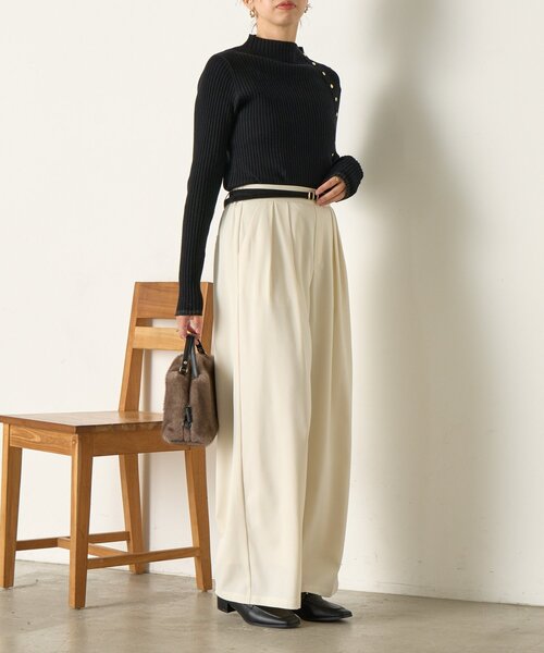 Jena espace merveilleux（ジェナ　エスパスメルヴェイユ）の「【インナーにも◎】金ボタンリブニット（ニット/セーター・レディース・アイボリー/レッド/ブラック/ベージュ・FREE）」の22枚目の写真