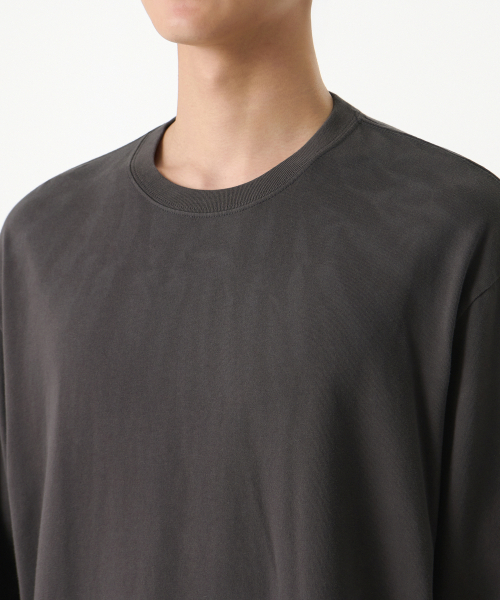 MUSINSA STANDARD（ムシンサスタンダード）の「ブリーチリラックスドリップカフス長袖Tシャツ[グレー]（Tシャツ/カットソー・メンズ・その他・SMALL/MEDIUM/LARGE/X-LARGE/XX-LARGE/XXX-LARGE）」の3枚目の写真