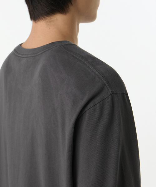 MUSINSA STANDARD（ムシンサスタンダード）の「ブリーチリラックスドリップカフス長袖Tシャツ[グレー]（Tシャツ/カットソー・メンズ・その他・SMALL/MEDIUM/LARGE/X-LARGE/XX-LARGE/XXX-LARGE）」の4枚目の写真