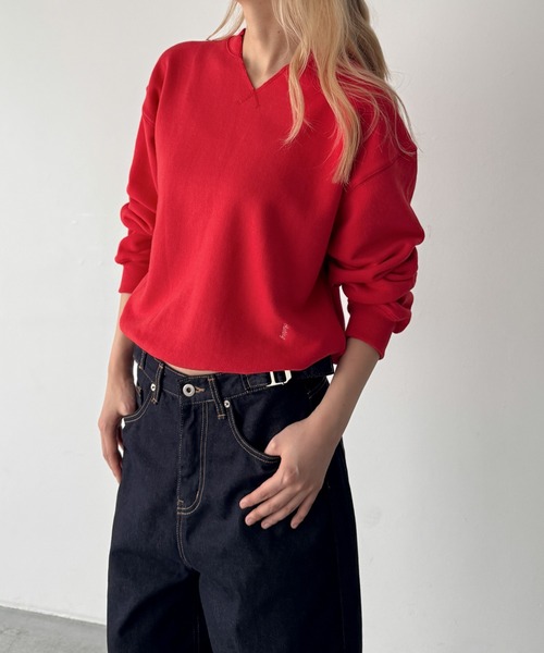 CANAL JEAN（キャナルジーン）の「HARING　キーネック刺繍トレーナー（スウェット・レディース・オートミール/ネイビー/サックスブルー/レッド・ONE SIZE）」の4枚目の写真