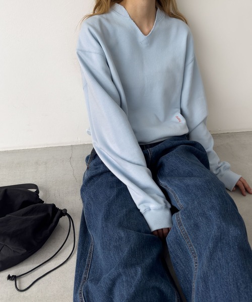 CANAL JEAN（キャナルジーン）の「HARING　キーネック刺繍トレーナー（スウェット・レディース・オートミール/ネイビー/サックスブルー・ONE SIZE）」の3枚目の写真