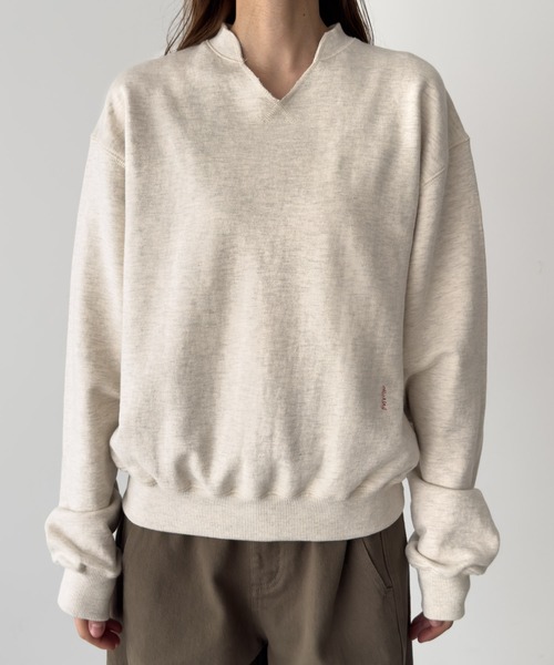 CANAL JEAN（キャナルジーン）の「HARING　キーネック刺繍トレーナー（スウェット・レディース・オートミール/ネイビー/サックスブルー・ONE SIZE）」の14枚目の写真