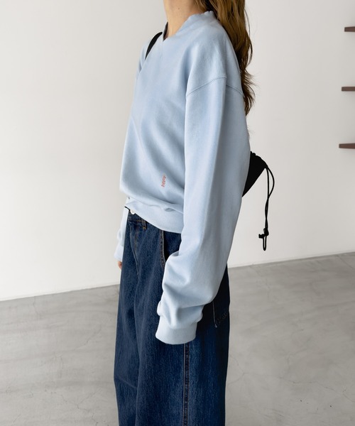 CANAL JEAN(キャナルジーン)の「HARING キーネック刺繍トレーナー(スウェット・レディース・オートミール/ネイビー/サックスブルー・ONE SIZE)」の16枚目の写真