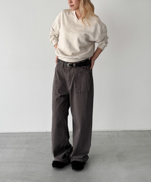 CANAL JEAN（キャナルジーン）の「HARING　キーネック刺繍トレーナー（スウェット・レディース・オートミール/ネイビー/サックスブルー/レッド・ONE SIZE）」の22枚目の写真