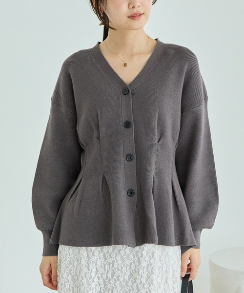 LAVEANGE（ラビアンジェ）の「【洗える】ウエストタックニットカーデ（カーディガン/ボレロ・レディース・ブラック/チャコールグレー/ピンク・F/3L/4L）」の3枚目の写真