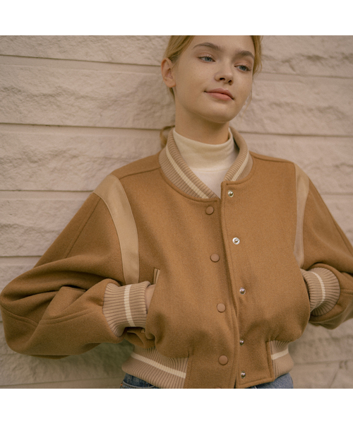 VANONE ATELIER(バノンアトリエ)の「O3707 Irish crop varsity jacket_Camel brown(スタジャン・レディース・キャメル・FREE)」の1枚目の写真