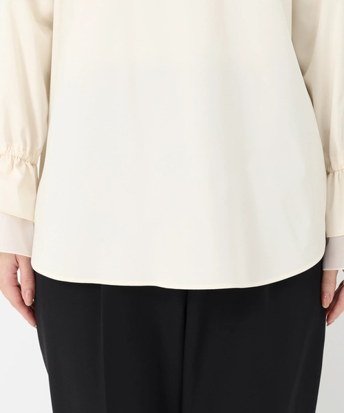 STRAWBERRY-FIELDS(ストロベリーフィールズ)の「ミルキータフタ*フローラクロス_袖コンシャスシャツブラウス(シャツ/ブラウス・レディース・キナリ/ブラック・2)」の3枚目の写真