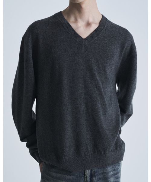 POKER FACE（ポーカーフェイス）の「FARASHA CASHMERE V NECK KNIT CHARCOAL（ニット/セーター・レディース・その他・46/48/50）」の3枚目の写真
