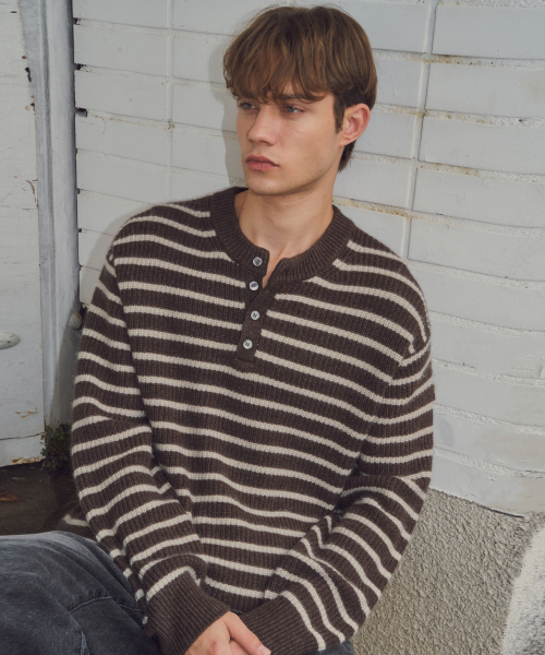 WEDNESDAY OASIS(ウェンズデーオアシス)の「オールウェイズヘアリーストライプヘンリーネックウールニット4COLOR(WC25-KN55)(ニット/セーター・メンズ・オートミール/ネイビー/ブラウン/ダークグレー・MEDIUM/LARGE)」の5枚目の写真