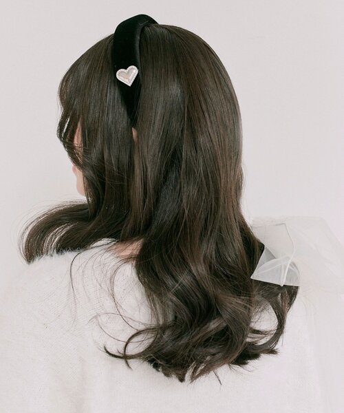 OLIVE des OLIVE（オリーブデオリーブ）の「ロゴハートベロアカチューシャ（ネックレス・レディース・ブラック・FREE）」の4枚目の写真