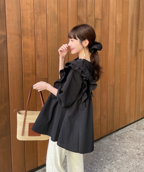 hinari（ヒナリ）の「ボリュームフリルブラウス（シャツ/ブラウス