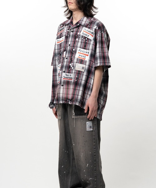 Maison MIHARA YASUHIRO(メゾンミハラヤスヒロ)の「Embellished Sticker Short Sleeve Check Shirt(シャツ/ブラウス・メンズ・ブラック/ピンク・46/44)」の5枚目の写真