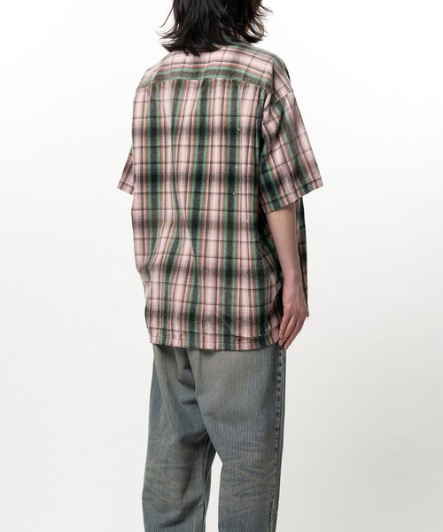 Maison MIHARA YASUHIRO(メゾンミハラヤスヒロ)の「Embellished Sticker Short Sleeve Check Shirt(シャツ/ブラウス・メンズ・ブラック/ピンク・46/44)」の17枚目の写真