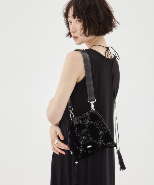 tanakadaisuke(タナカダイスケ)の「【tanakadaisuke/タナカダイスケ】palace tiles quilted drawstring bag/パレスタイルズキルテッドドローストリングバッグ(ショルダーバッグ・レディース・ブラック・FREE)」の12枚目の写真