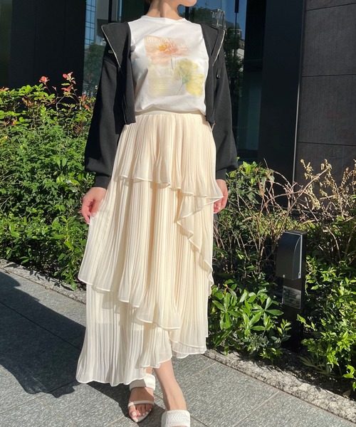 AND COUTURE(アンドクチュール)の「ティアードプリーツスカート(スカート・レディース・グリーン/アイボリー/ブラック・FREE)」の7枚目の写真