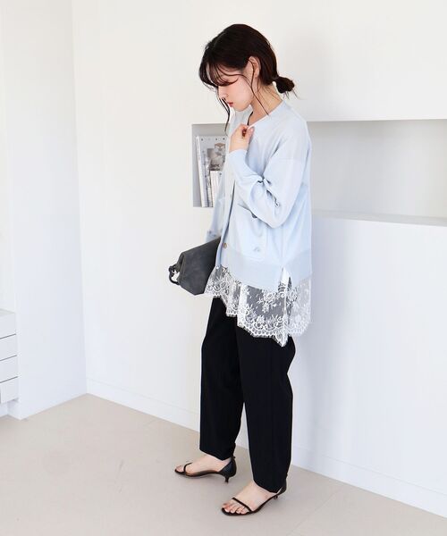 le.coeur blanc（ルクールブラン）の「ウォッシャブル刺繍Vネックカーデ（カーディガン/ボレロ・レディース・イエロー/ホワイト系その他/サックスブルー/ネイビー・38）」の12枚目の写真