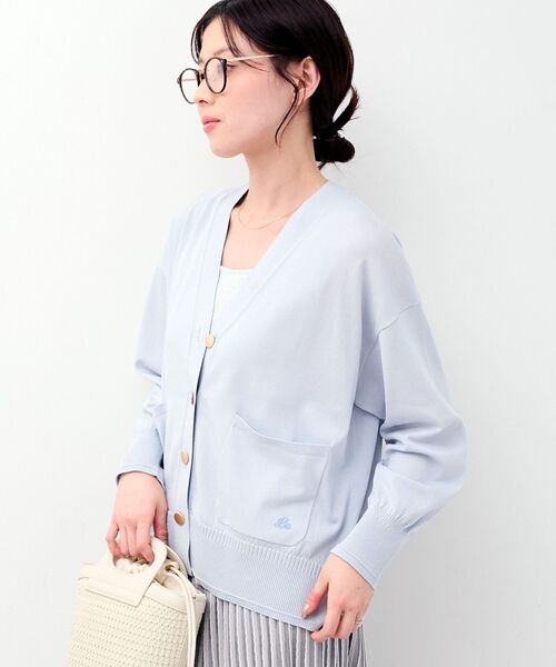 le.coeur blanc（ルクールブラン）の「ウォッシャブル刺繍Vネックカーデ（カーディガン/ボレロ・レディース・イエロー/ホワイト系その他/サックスブルー/ネイビー・38）」の17枚目の写真