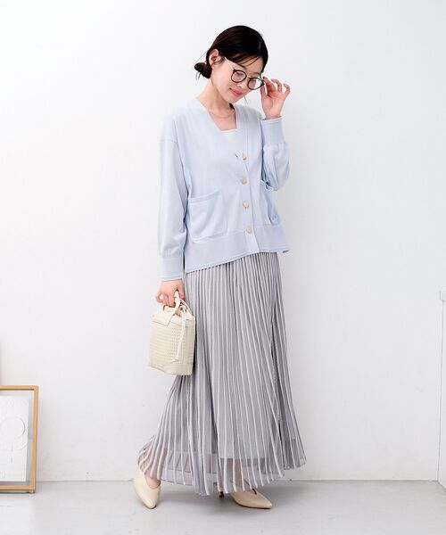 le.coeur blanc（ルクールブラン）の「ウォッシャブル刺繍Vネックカーデ（カーディガン/ボレロ・レディース・イエロー/ホワイト系その他/サックスブルー/ネイビー・38）」の19枚目の写真