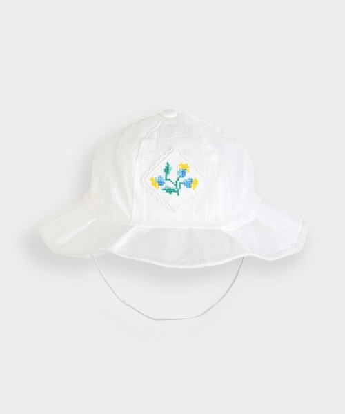 moimoln（モイモルン）の「アイレットフラワーバケットハット・帽子（ハット・キッズ・アイボリー・46cm/48cm/50cm/52cm）」の4枚目の写真