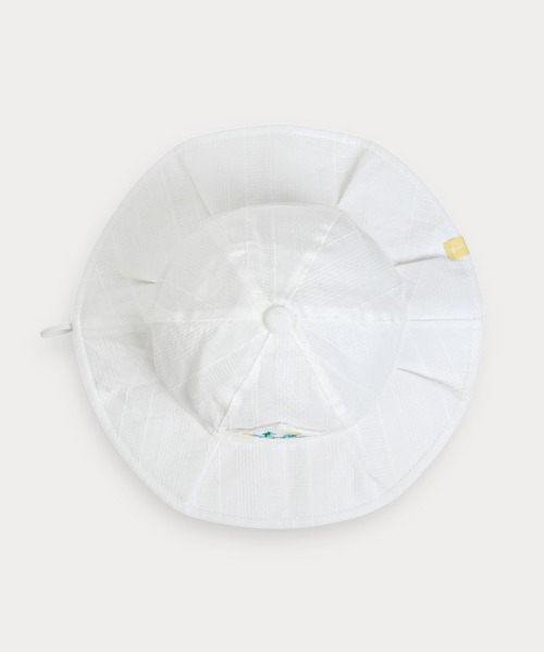 moimoln（モイモルン）の「アイレットフラワーバケットハット・帽子（ハット・キッズ・アイボリー・46cm/48cm/50cm/52cm）」の5枚目の写真